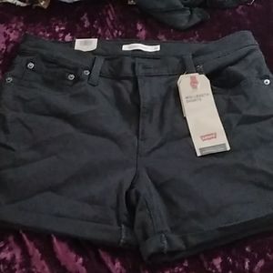 Black levis shorts mid length